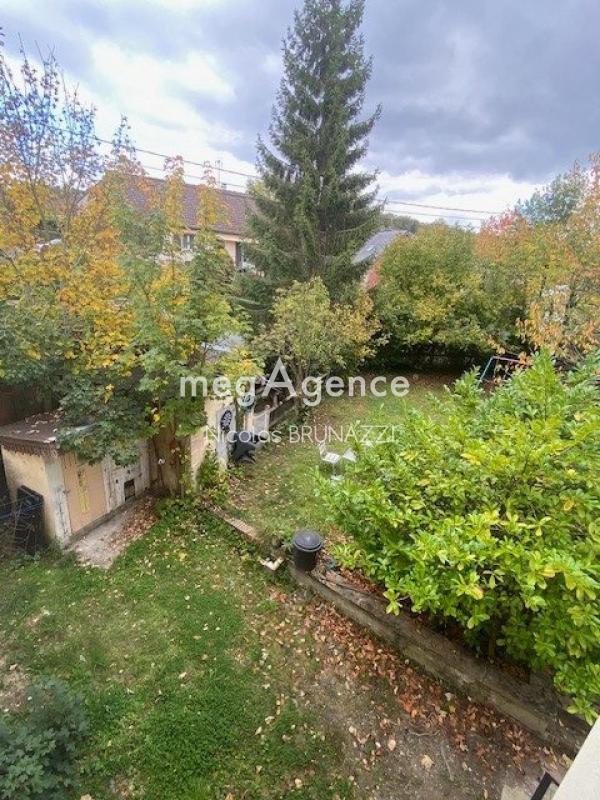 Maison - 200 m² - 9 pièces