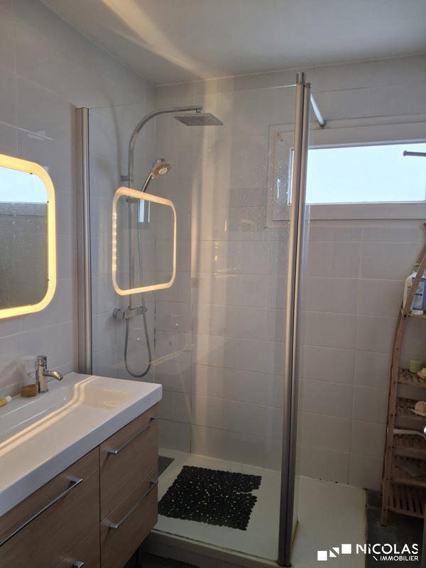 Appartement - 100 m² - 5 pièces