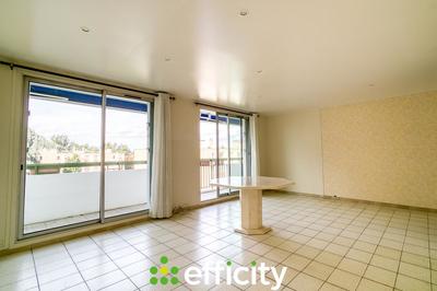 Appartement - 83 m² - 3 pièces