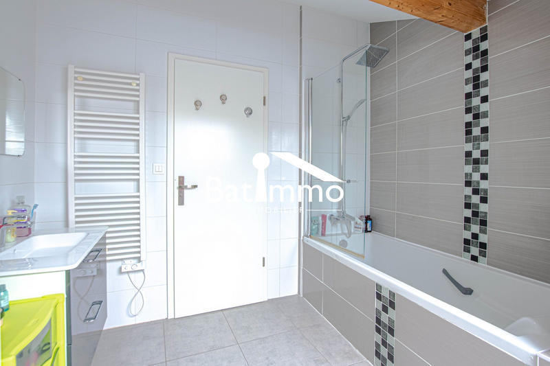 Appartement - 111 m² - 5 pièces