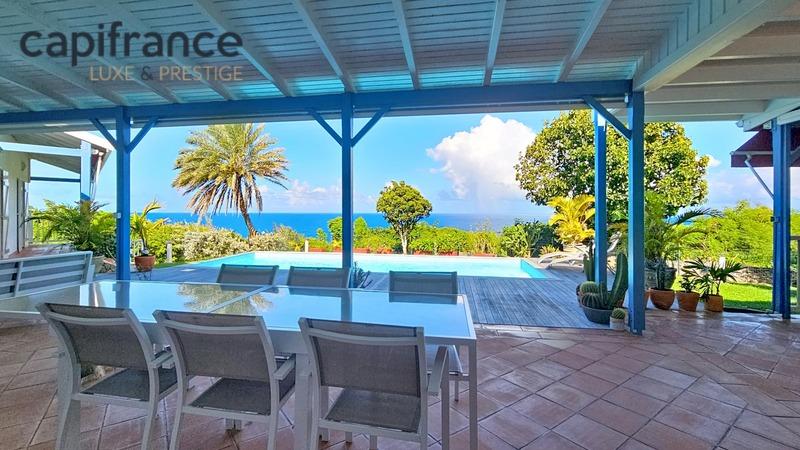 Villa - 215 m² - 8 pièces