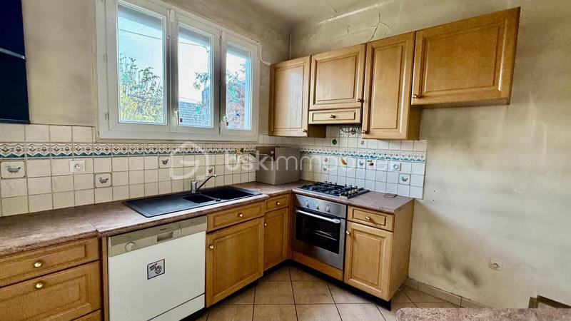 Maison - 95 m² - 5 pièces