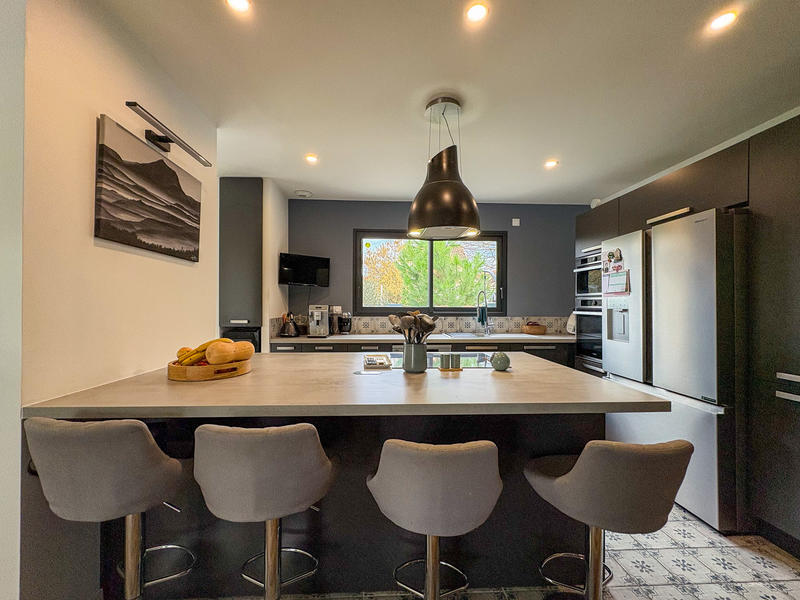 Maison - 150 m² - 7 pièces