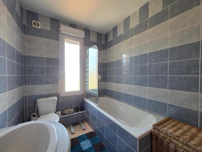 Maison - 150 m² - 9 pièces