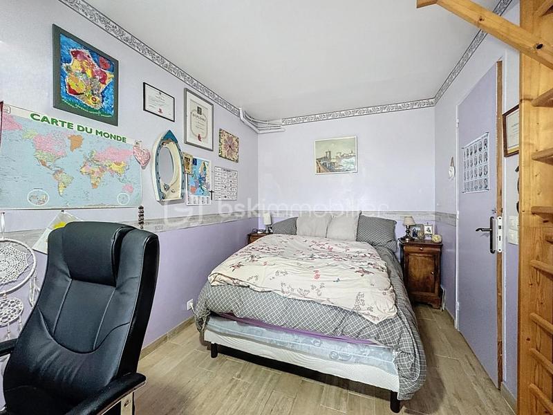 Propriété - 136 m² - 6 pièces