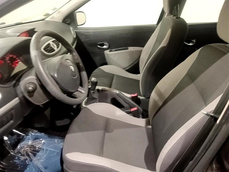 Renault Clio III 1.2 16v 75 Pack Clim