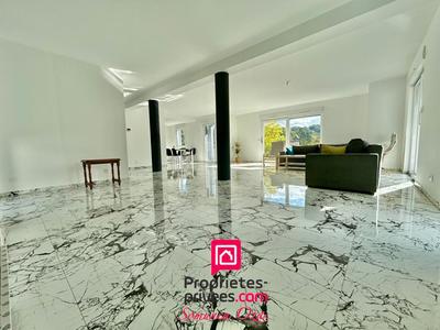 Maison - 150 m² - 5 pièces