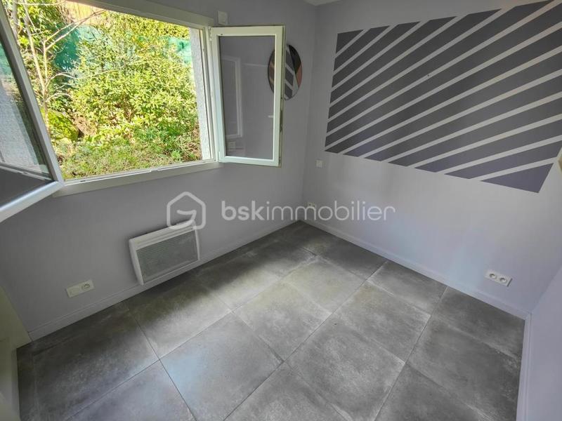 Villa - 80 m² - 4 pièces