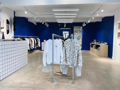 Fonds de commerce - Magasins - 215 m²