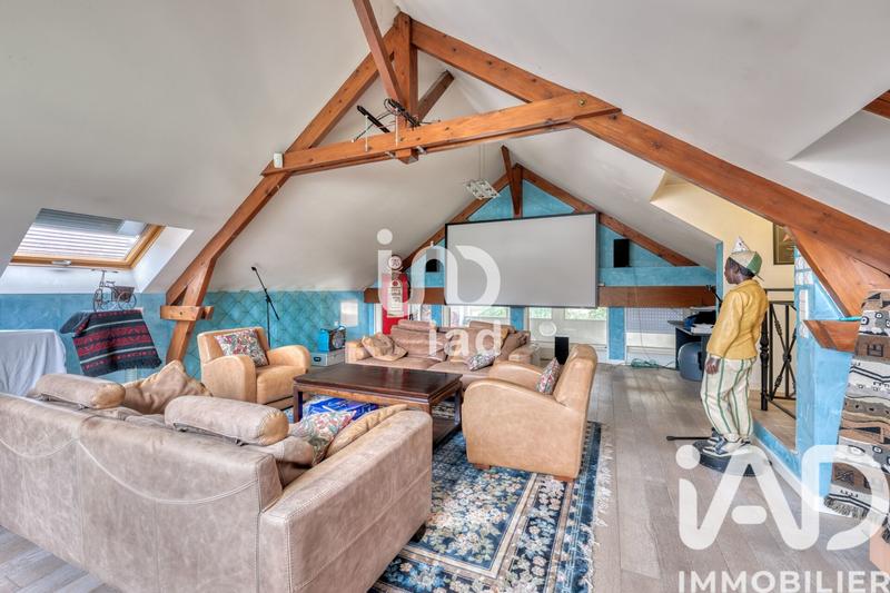 Maison - 275 m² - 8 pièces