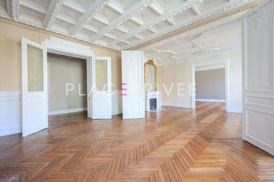 Appartement - 158 m² - 6 pièces