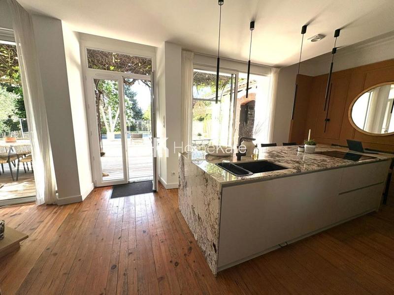 Maison - 160 m² - 5 pièces