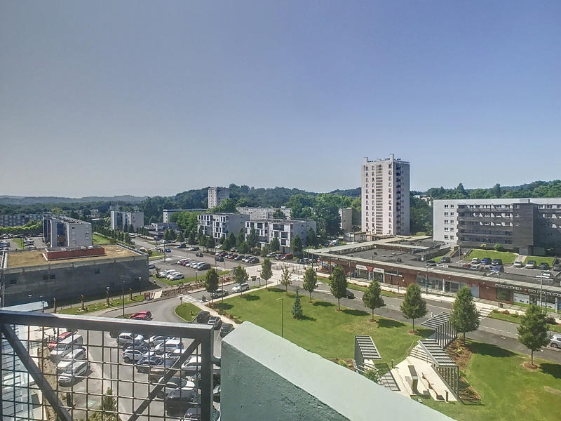 Appartement - 83 m² - 5 pièces