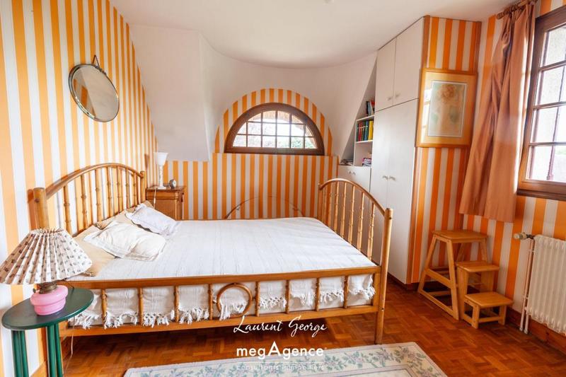 Maison - 176 m² - 7 pièces