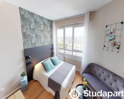 Chambre - 120 m² - 1 pièce