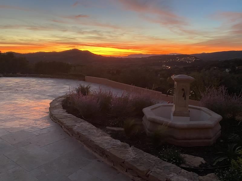 Maison - 400 m² - 12 pièces