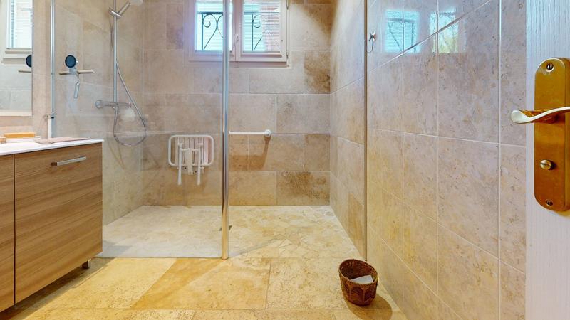 Maison traditionnelle - 177 m² - 6 pièces