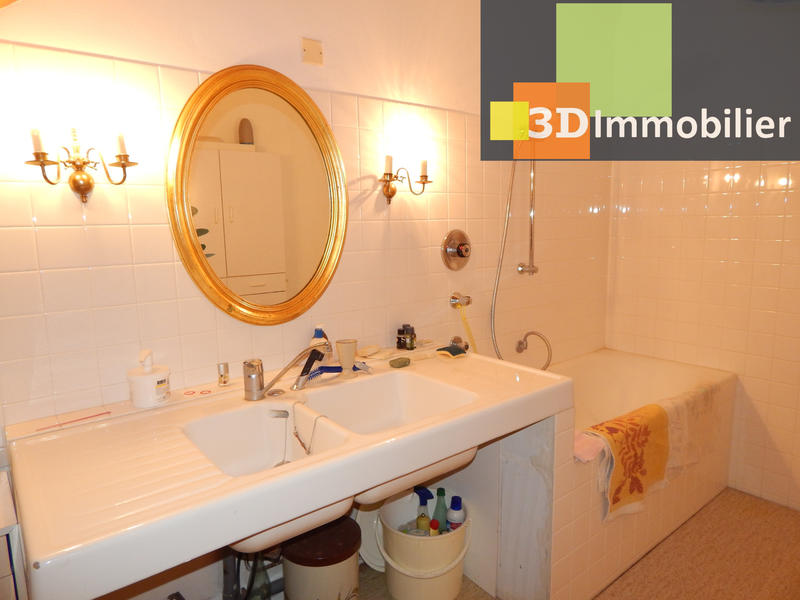 Maison - 234 m² - 7 pièces