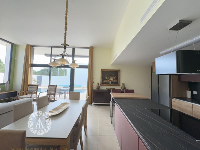 Villa - 96 m² - 4 pièces