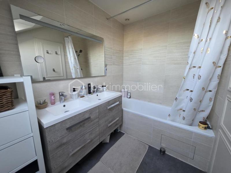 Maison - 87 m² - 4 pièces