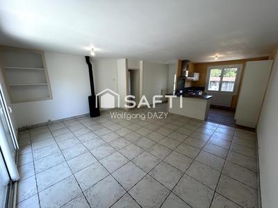 Maison - 94 m² - 5 pièces