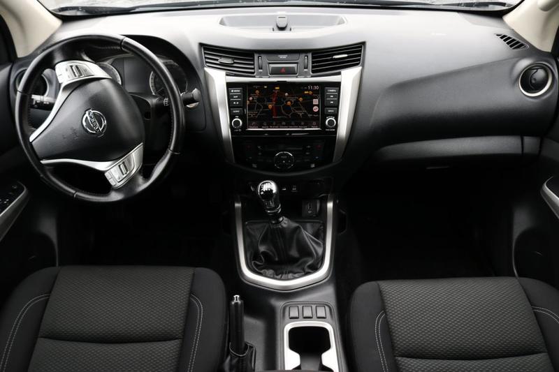 Nissan Navara II King-Cab 2.3 Dci 160 n-Connecta 21.500 Ht