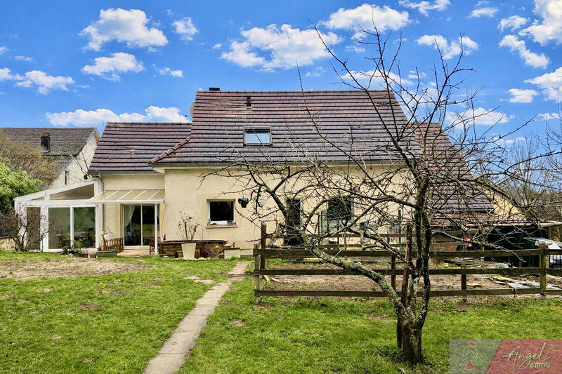 Maison - 168 m² - 7 pièces