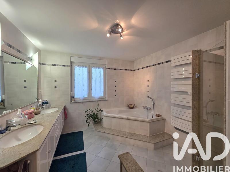 Maison - 126 m² - 5 pièces