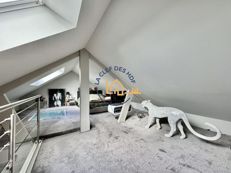 Maison - 215 m² - 7 pièces