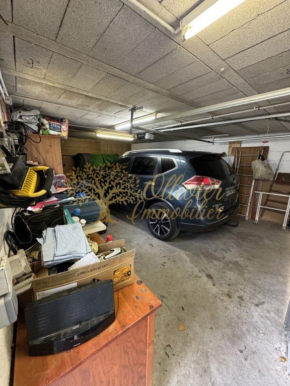 Maison - 209 m² - 8 pièces