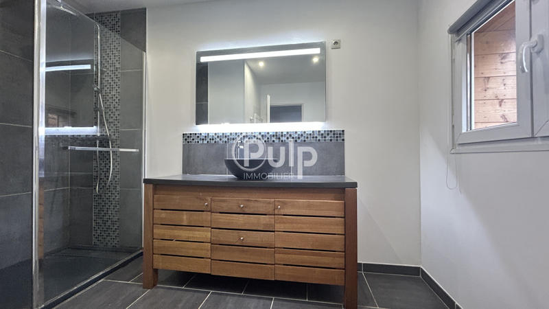 Propriété - 185 m² - 7 pièces