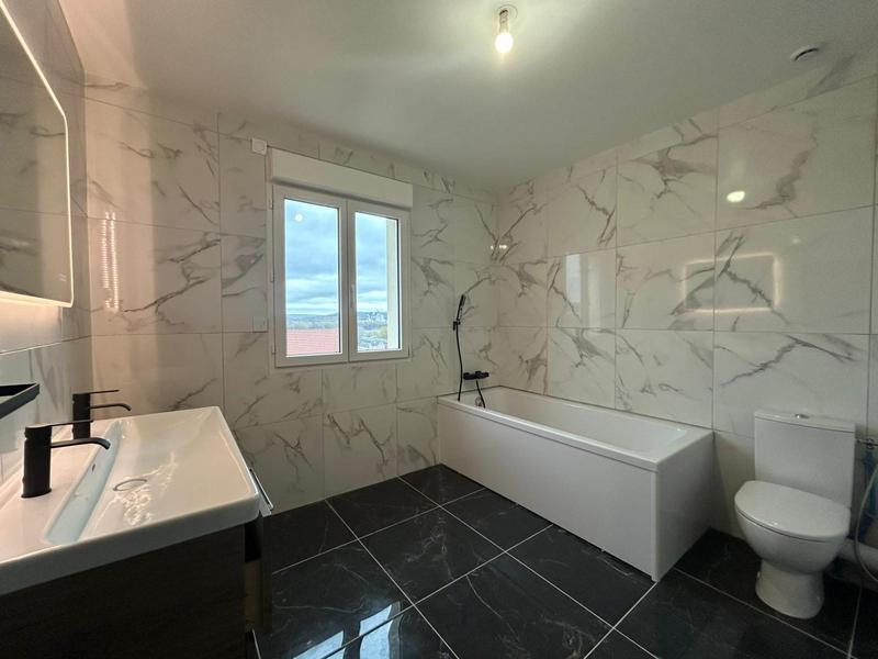 Maison - 138 m² - 5 pièces