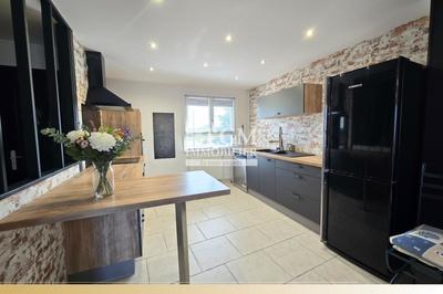 Maison - 106 m² - 4 pièces