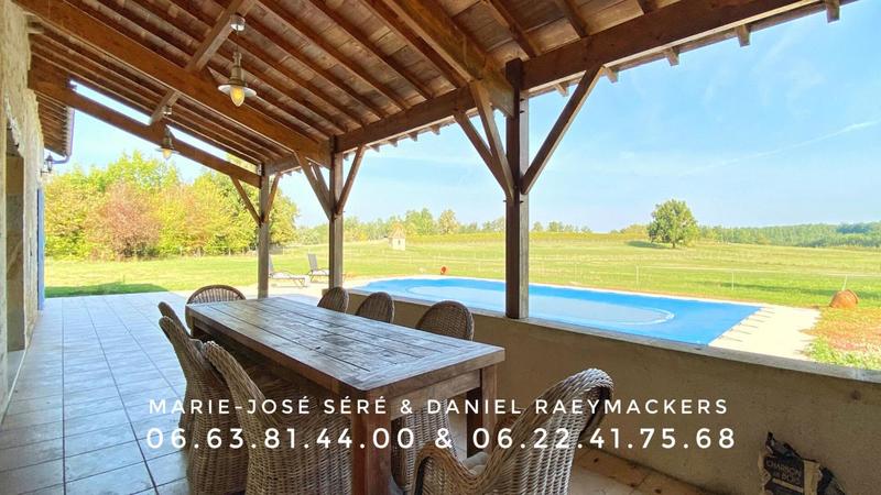 Demeure - 560 m² - 17 pièces