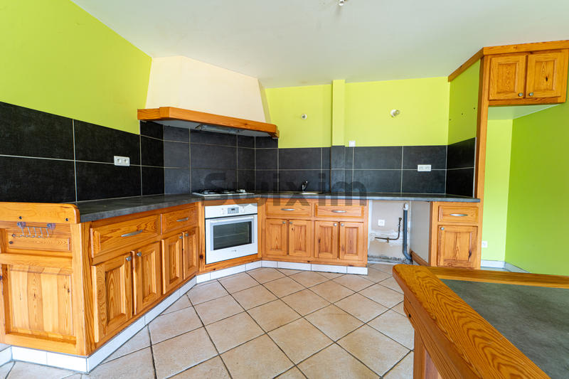 Maison de village - 220 m² - 11 pièces