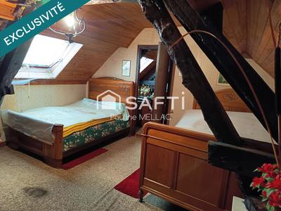 Maison - 101 m² - 8 pièces