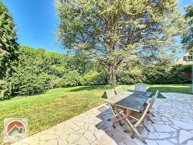 Maison - 230 m² - 7 pièces