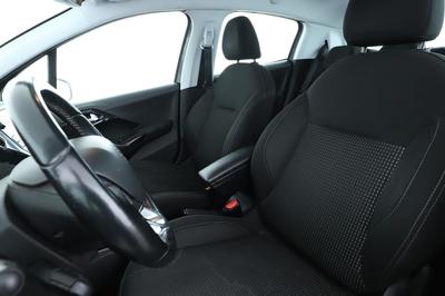 Peugeot 208 1.2 PureTech Allure 5p 82 ch