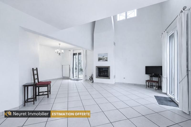 Maison - 137 m² - 7 pièces