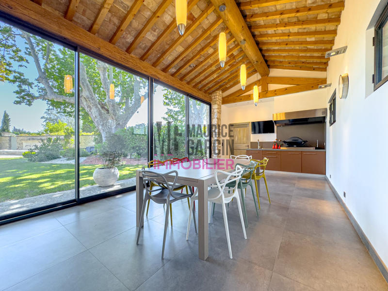 Maison - 468 m² - 7 pièces