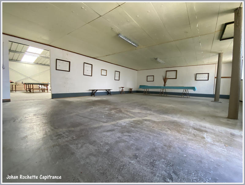 Maison - 210 m² - 10 pièces