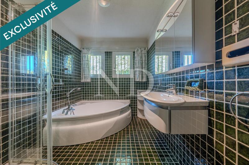 Maison - 455 m² - 12 pièces