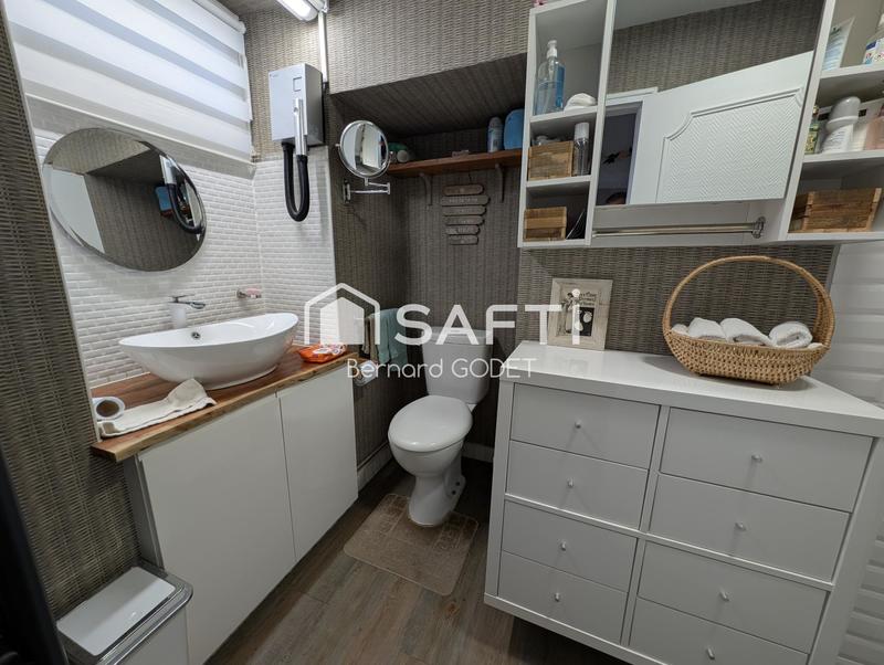 Maison - 219 m² - 8 pièces