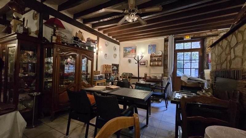 Immeuble - 140 m² - 6 pièces