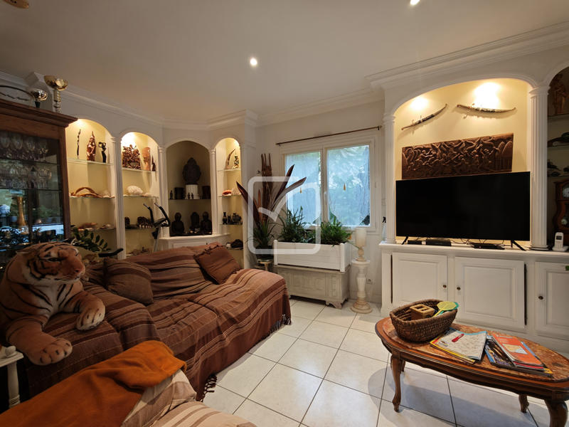 Maison - 157 m² - 6 pièces