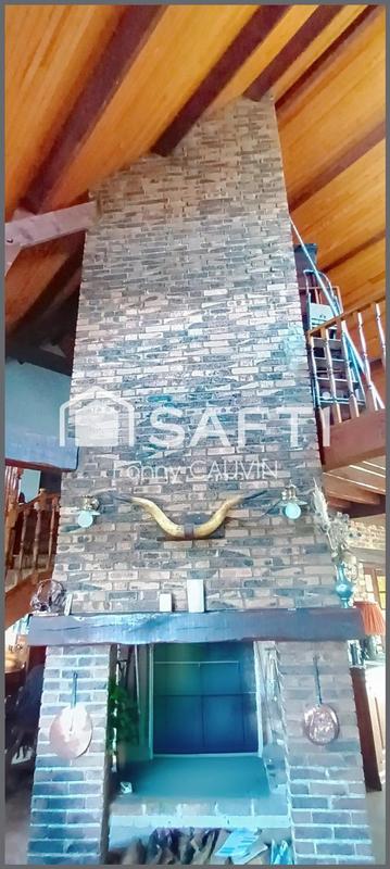 Maison - 236 m² - 8 pièces