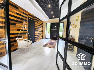 Maison - 325 m² - 8 pièces