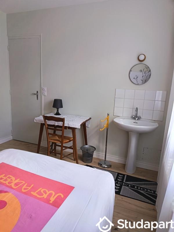 Chambre - 11 m² - 1 pièce