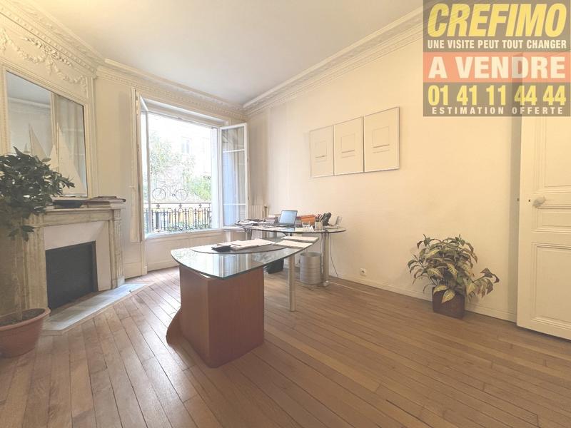 Appartement haussmannien - 50 m² - 2 pièces