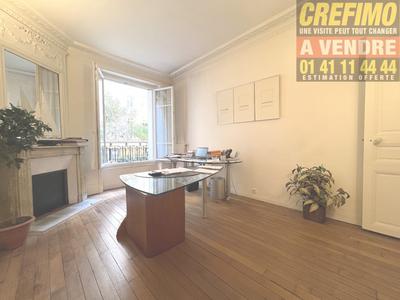 Appartement haussmannien - 50 m² - 2 pièces